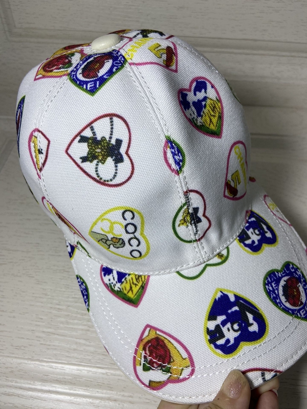 ブランド帽子側面デザイン